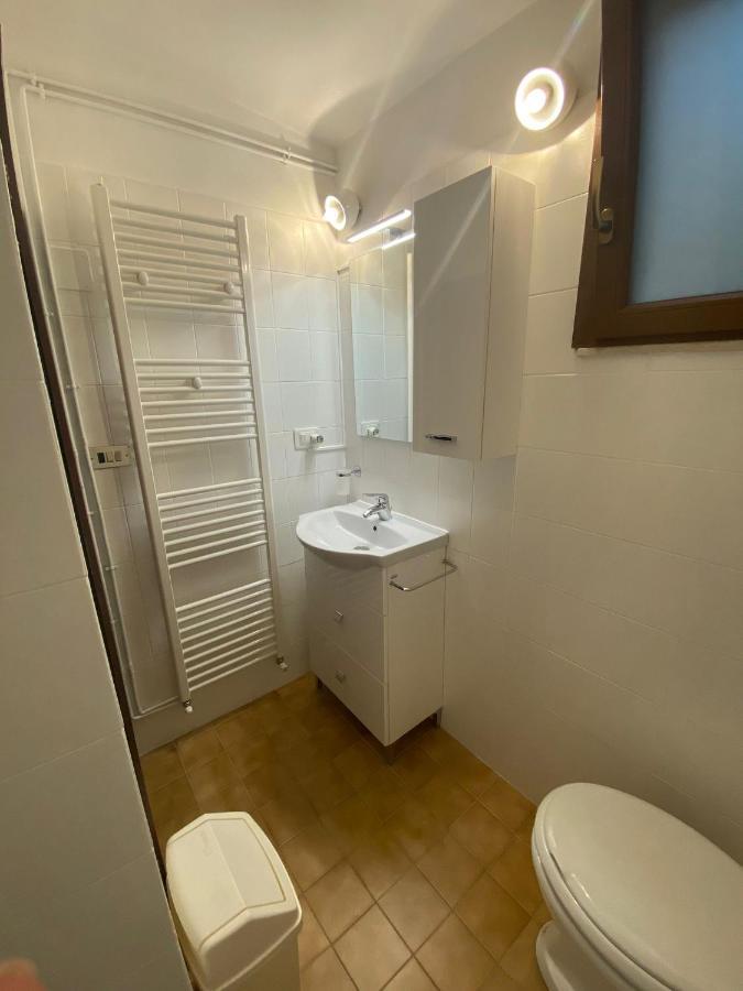 Robhouse Hotel ฟาบริอาโน ภายนอก รูปภาพ